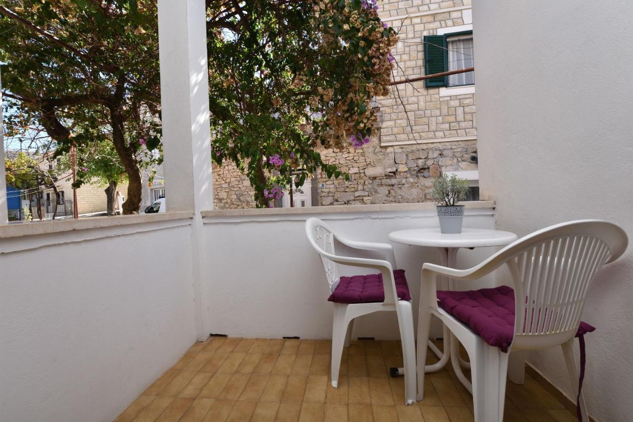Apartments And Rooms Jakov Primosten Bagian luar foto