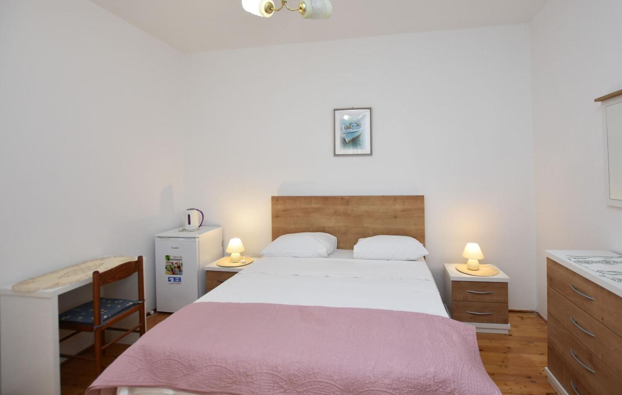 Apartments And Rooms Jakov Primosten Ruang foto