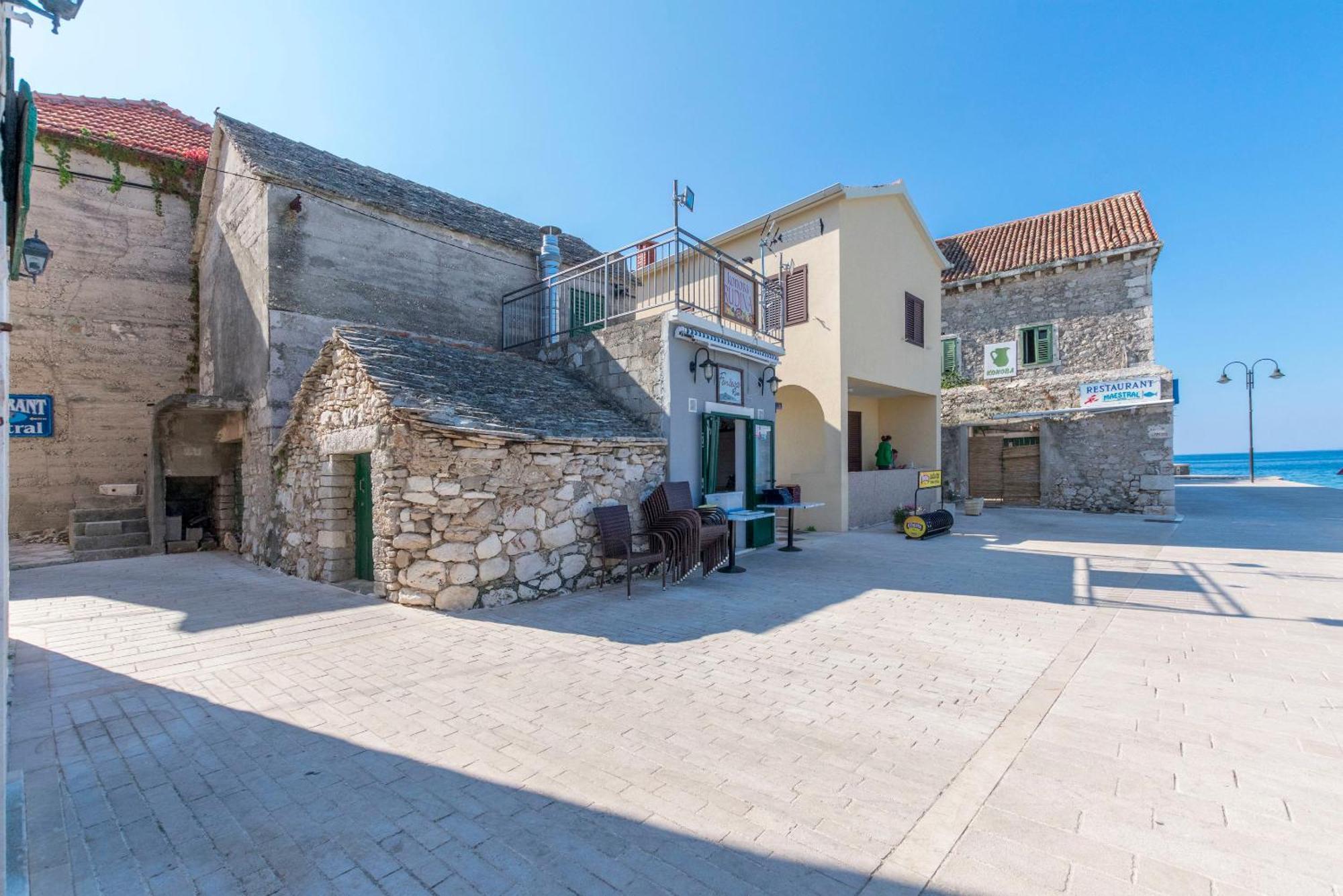Apartments And Rooms Jakov Primosten Bagian luar foto