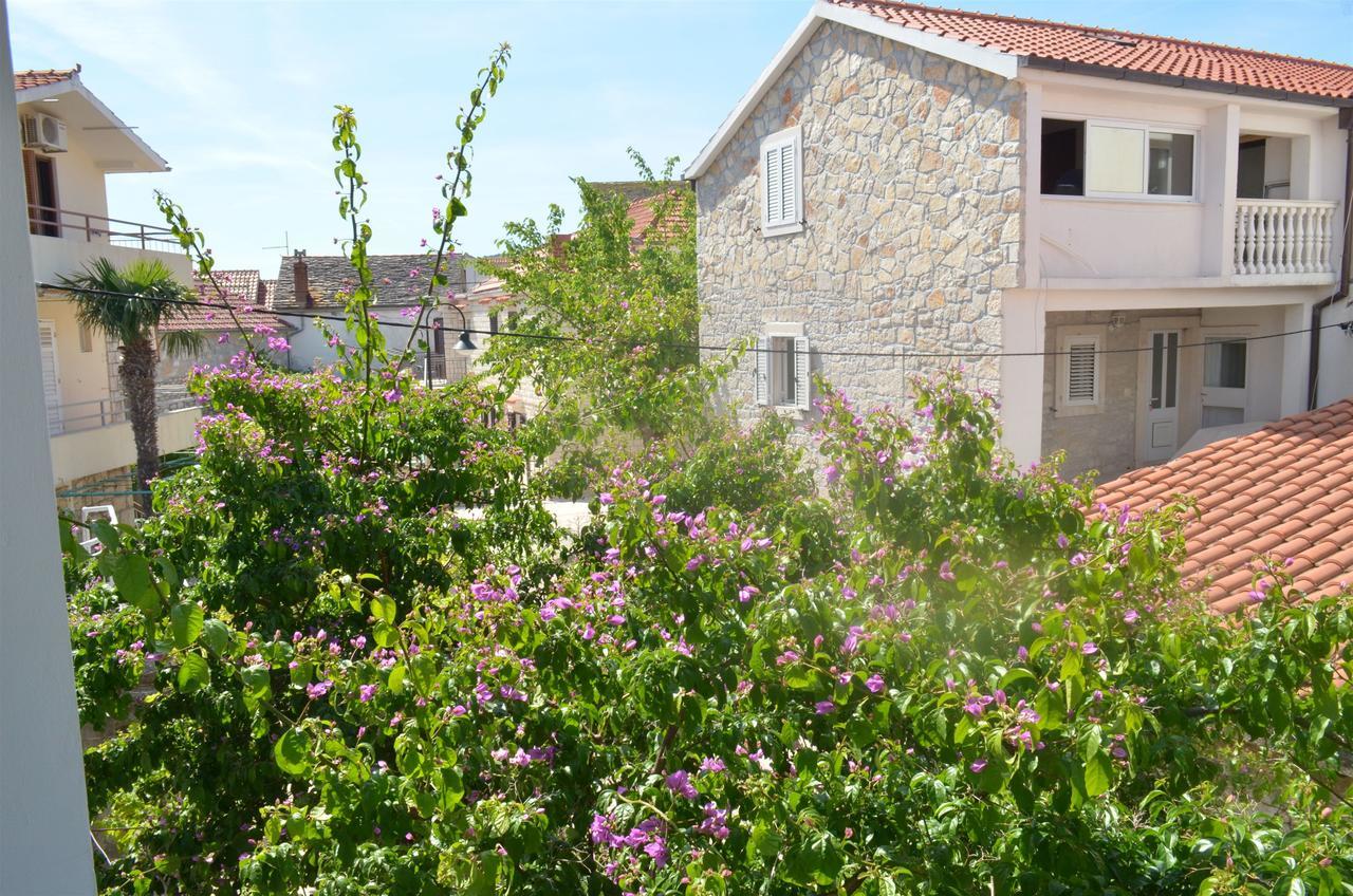 Apartments And Rooms Jakov Primosten Bagian luar foto