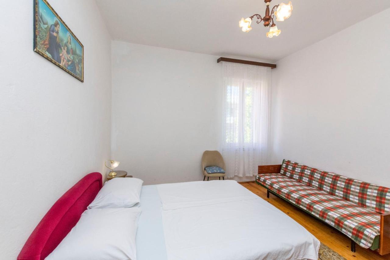 Apartments And Rooms Jakov Primosten Bagian luar foto