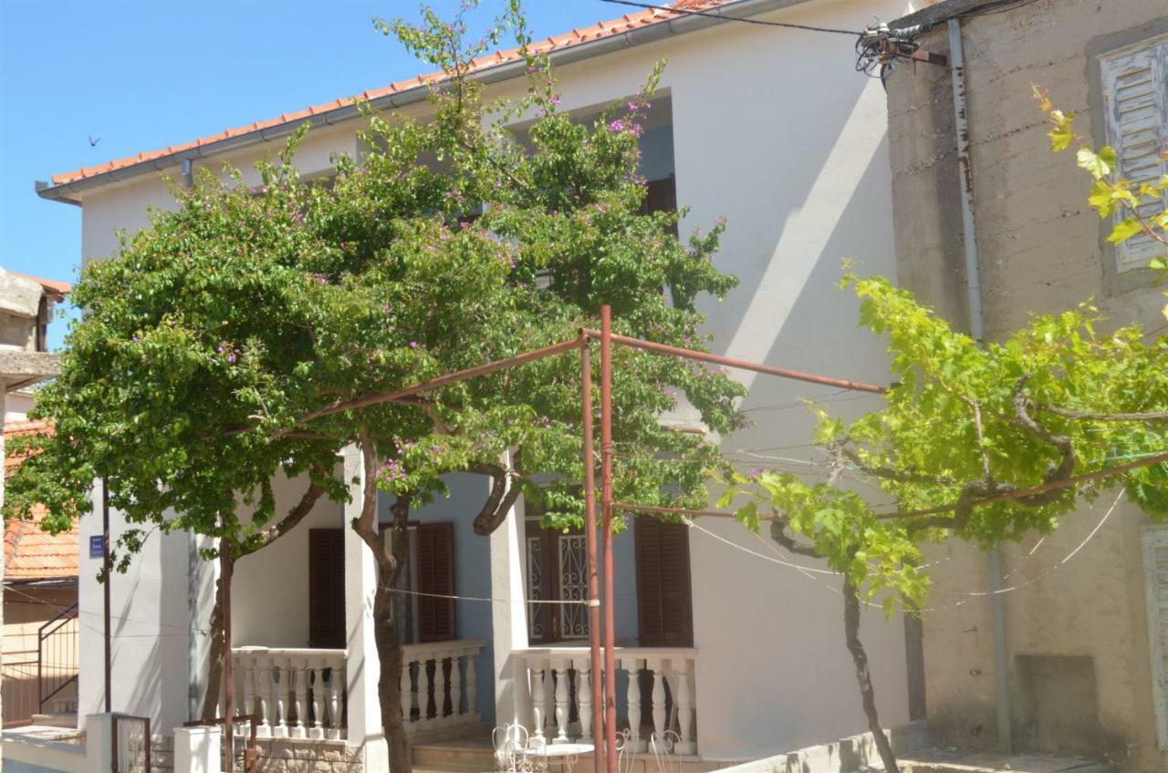 Apartments And Rooms Jakov Primosten Bagian luar foto