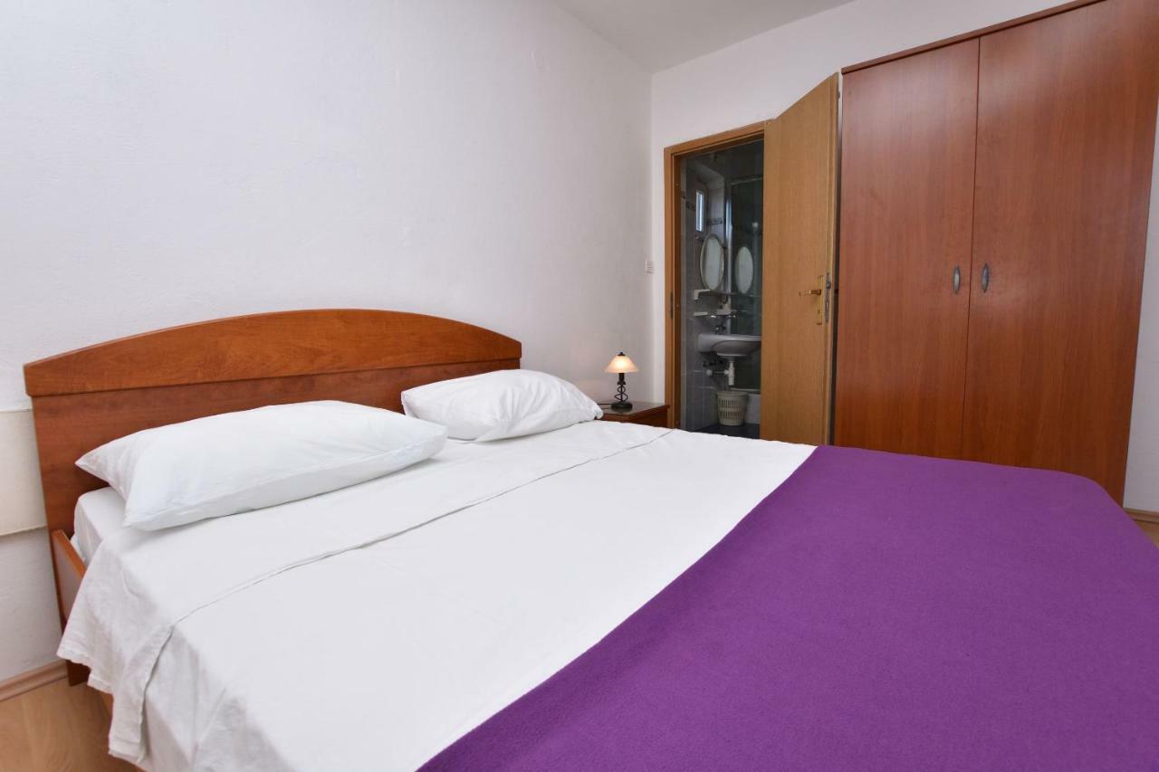 Apartments And Rooms Jakov Primosten Bagian luar foto