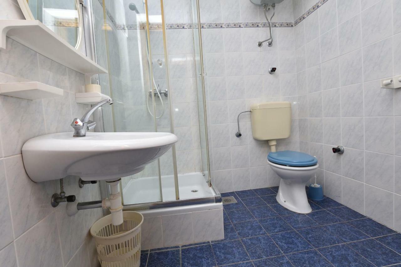 Apartments And Rooms Jakov Primosten Bagian luar foto