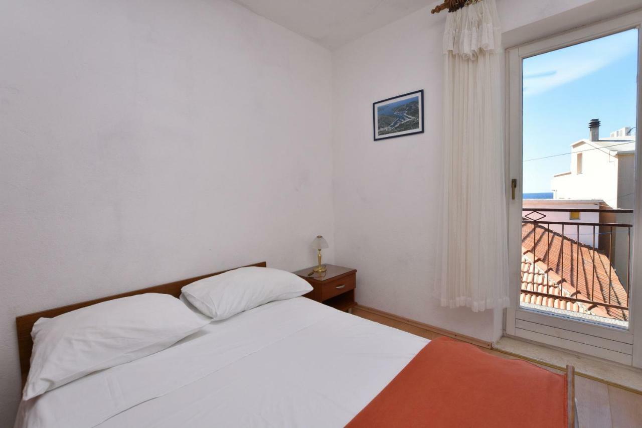Apartments And Rooms Jakov Primosten Bagian luar foto
