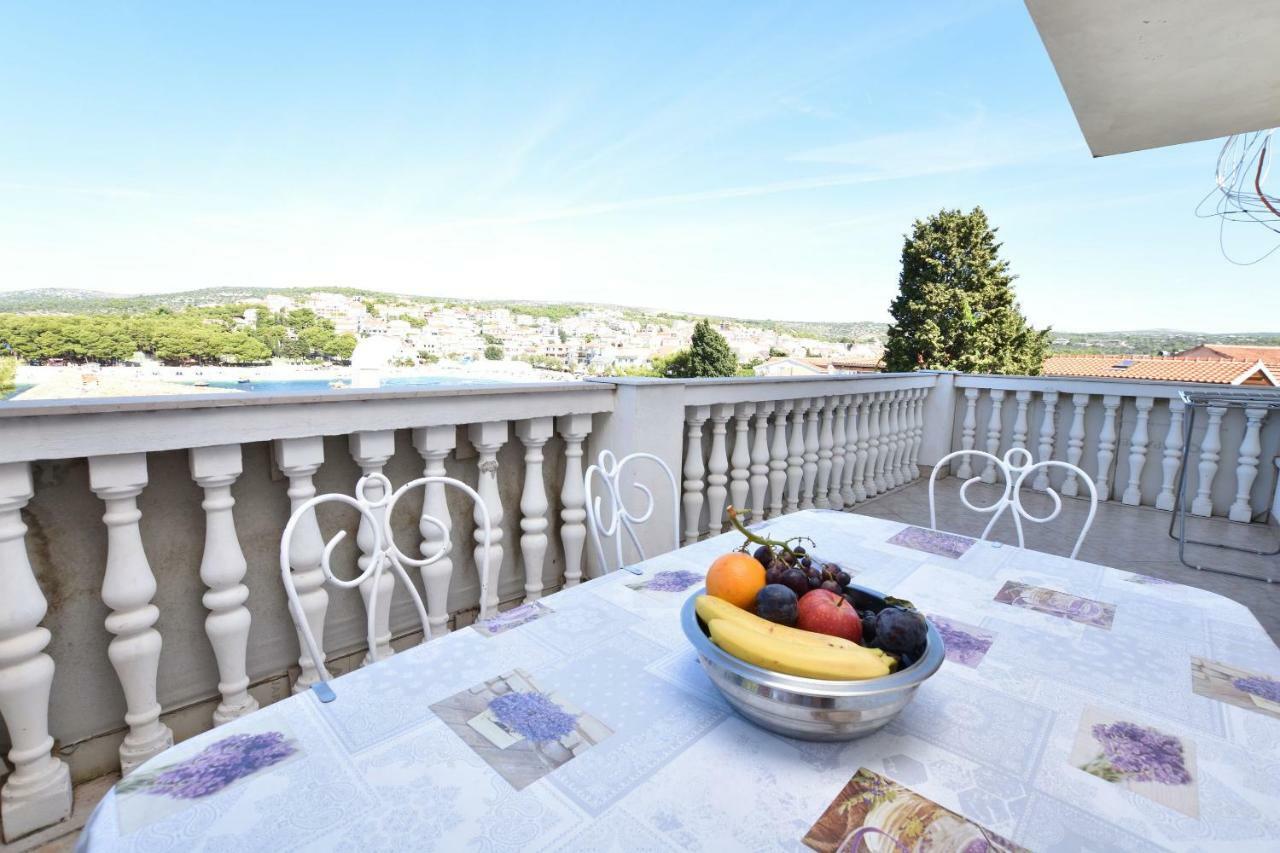 Apartments And Rooms Jakov Primosten Bagian luar foto